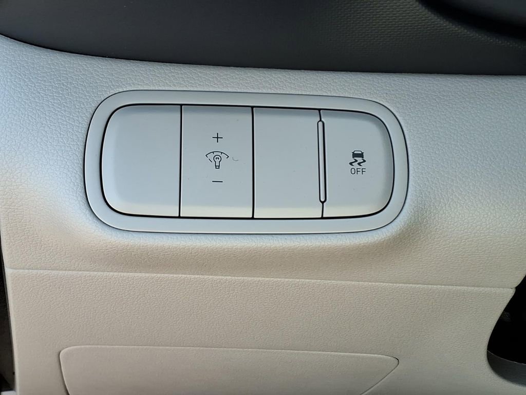 New 2026 Hyundai Venue SEL image 17