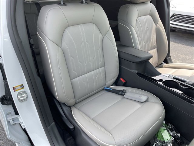 New 2025 Buick Envista Avenir image 24