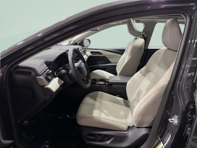 Used 2026 Toyota Camry XLE w/ Premium Plus Package AWD/4WD image 25