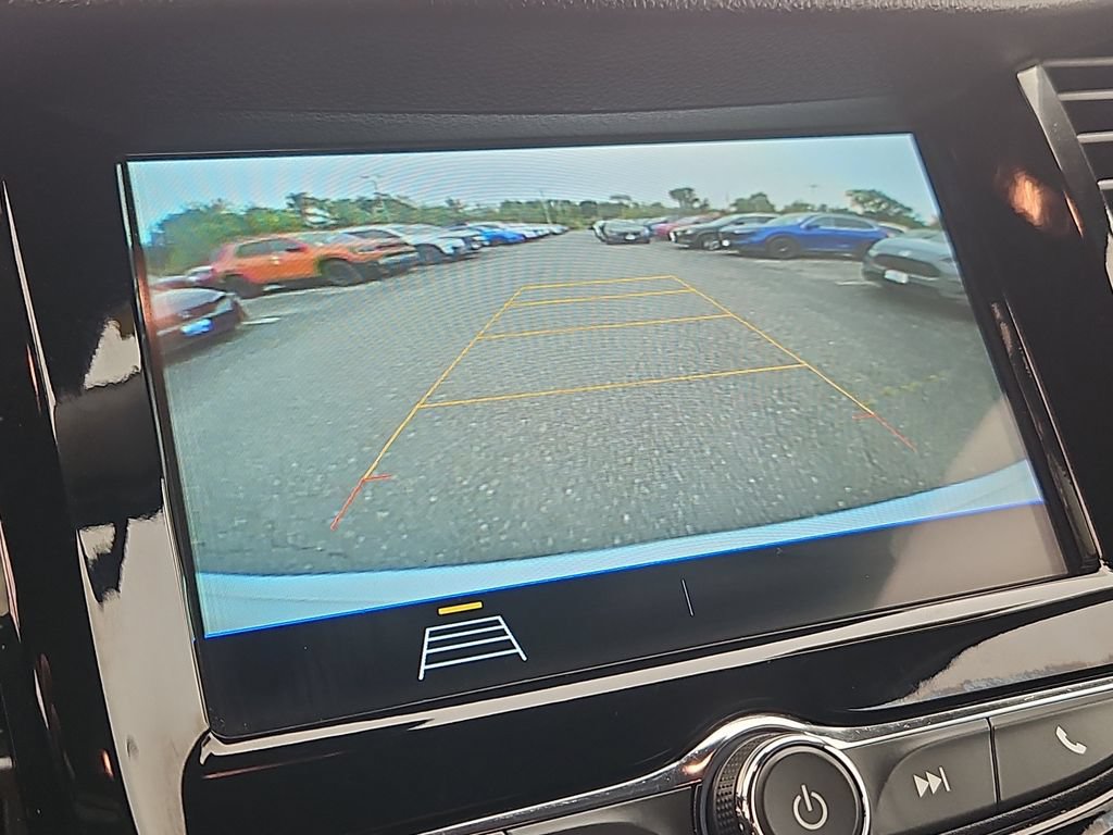Used 2019 Chevrolet Trax LT w/ LT Convenience Package AWD/4WD image 15