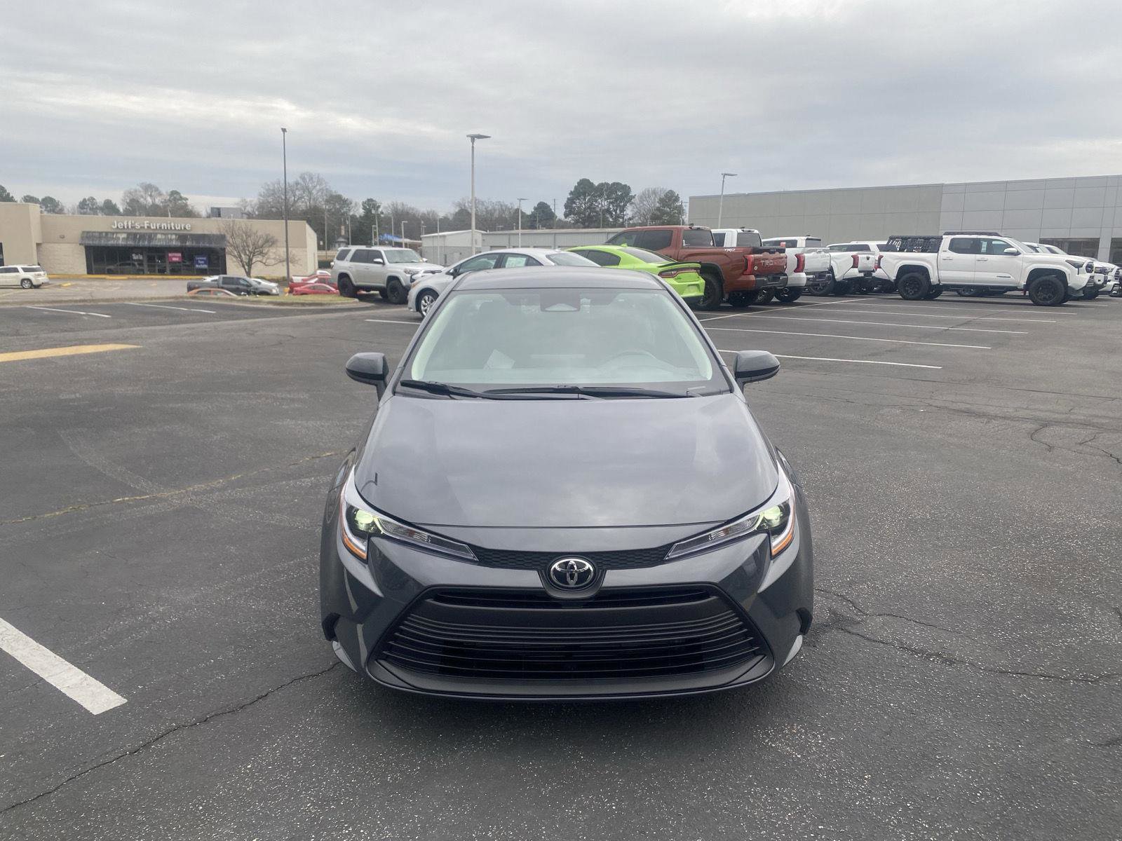 Used 2026 Toyota Corolla LE image 2