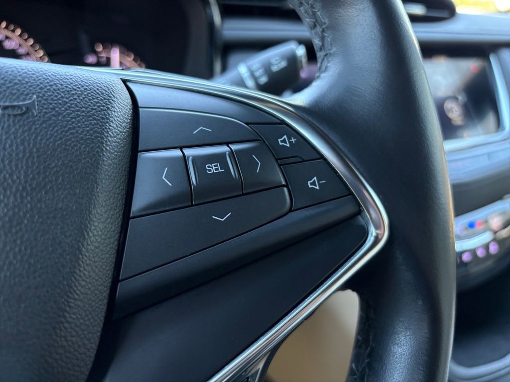 Used 2019 Cadillac XT5 FWD image 19