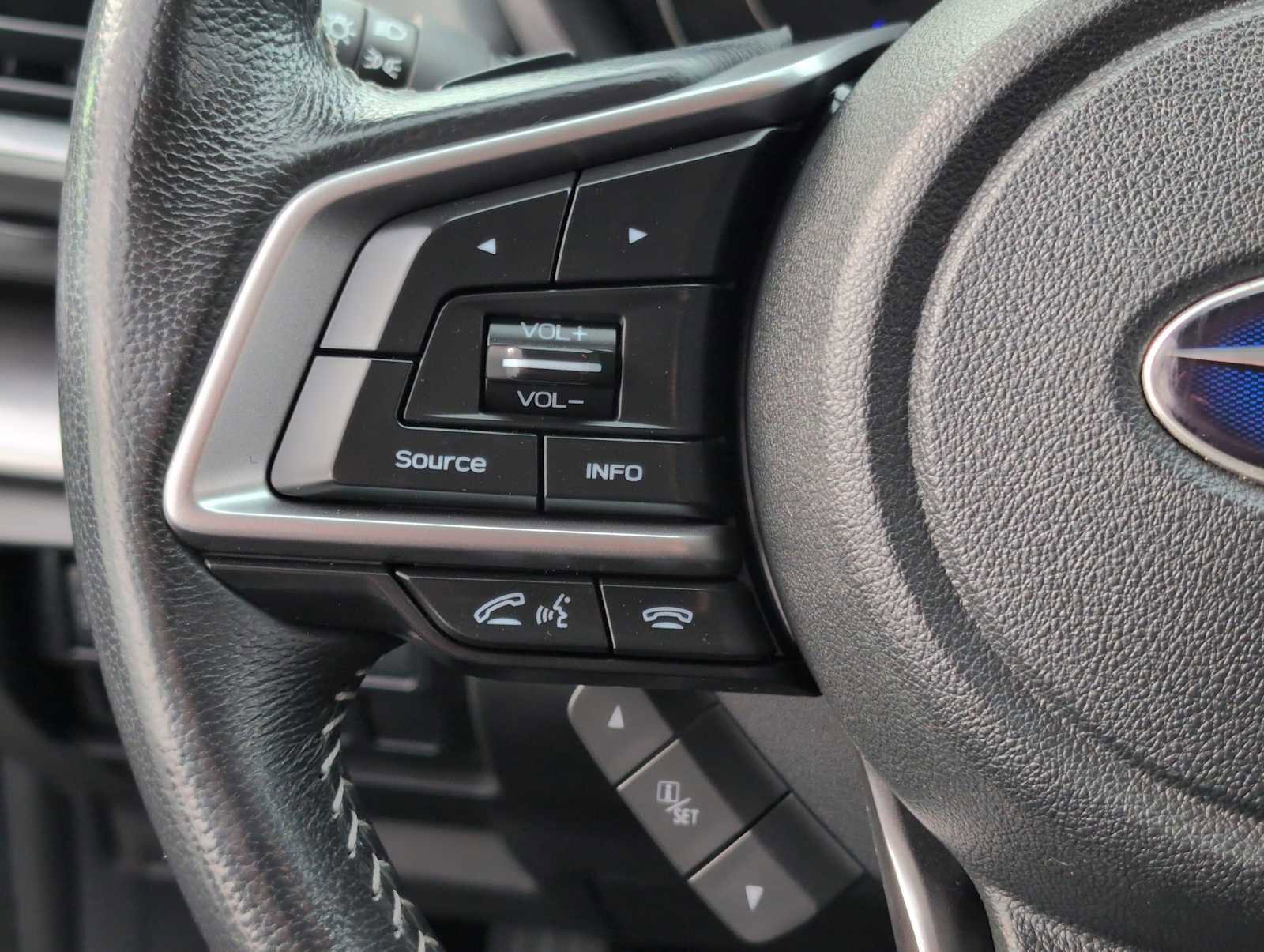 Used 2021 Subaru Impreza 2.0i Limited w/ Popular Package #2 image 24