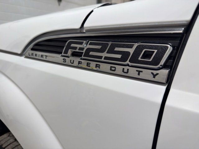 Used 2014 Ford F250 Lariat w/ Lariat Interior Package image 29