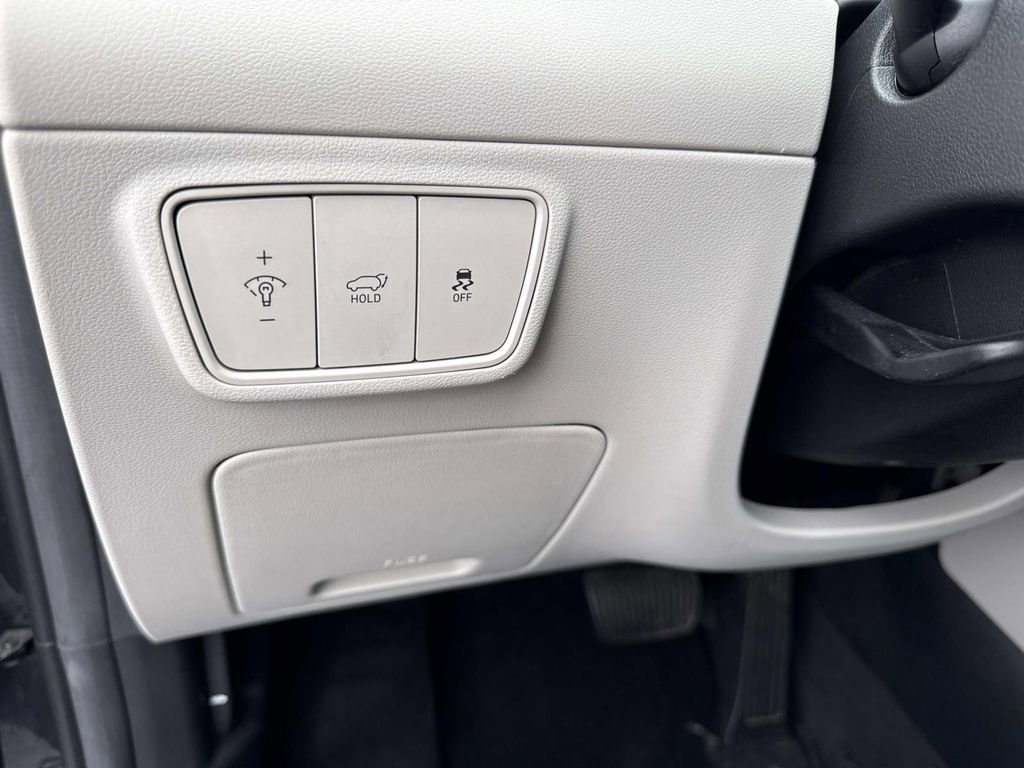 Used 2023 Hyundai Tucson Limited image 31