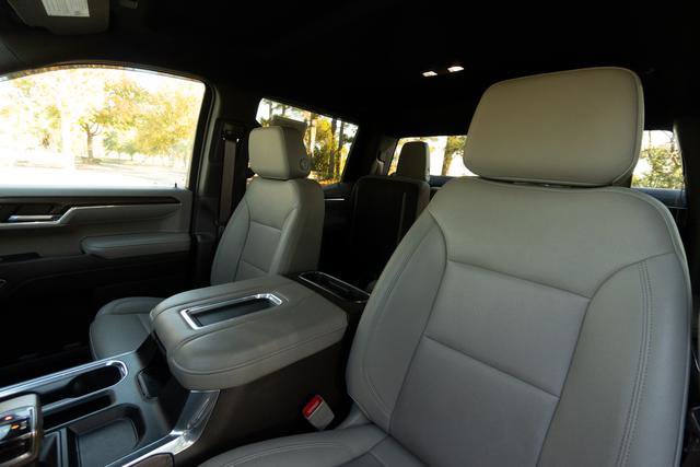 Used 2022 GMC Sierra 1500 SLT w/ SLT Convenience Package image 30