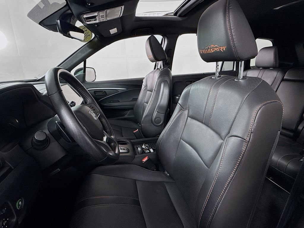 Certified 2023 Honda Passport TrailSport image 32
