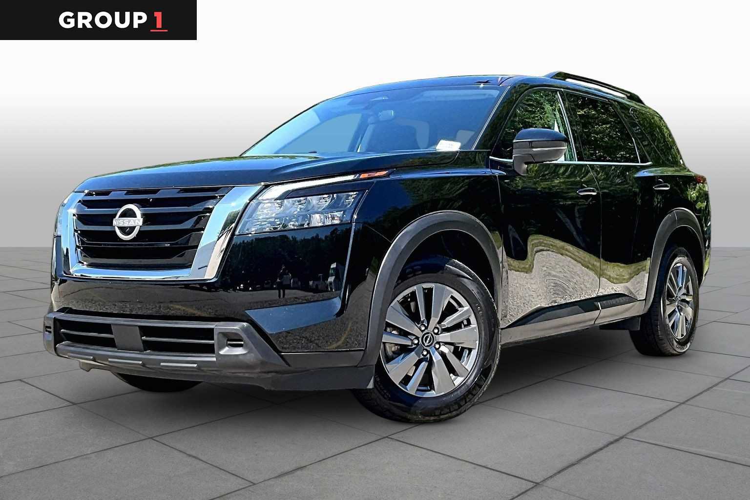 Used 2025 Nissan Pathfinder SV