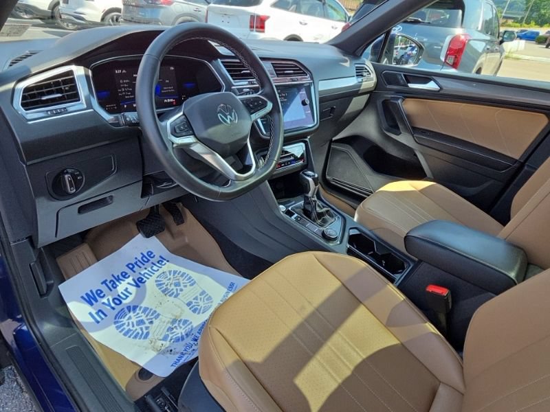 Used 2022 Volkswagen Tiguan SE w/ Panoramic Sunroof Package AWD/4WD image 23