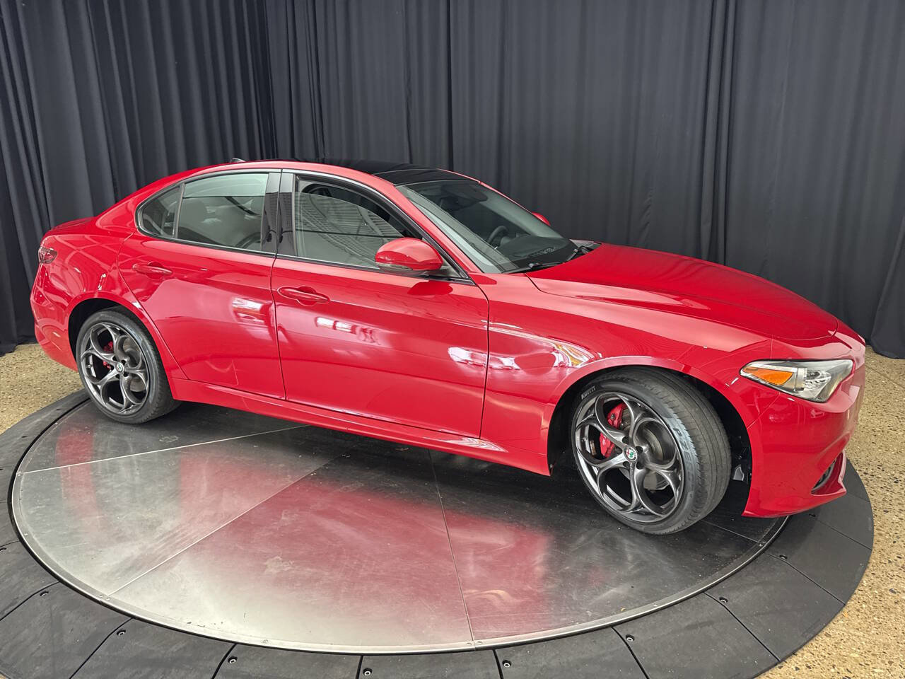 Used 2019 Alfa Romeo Giulia Ti Sport w/ Quick Order Package 22S Sport image 12