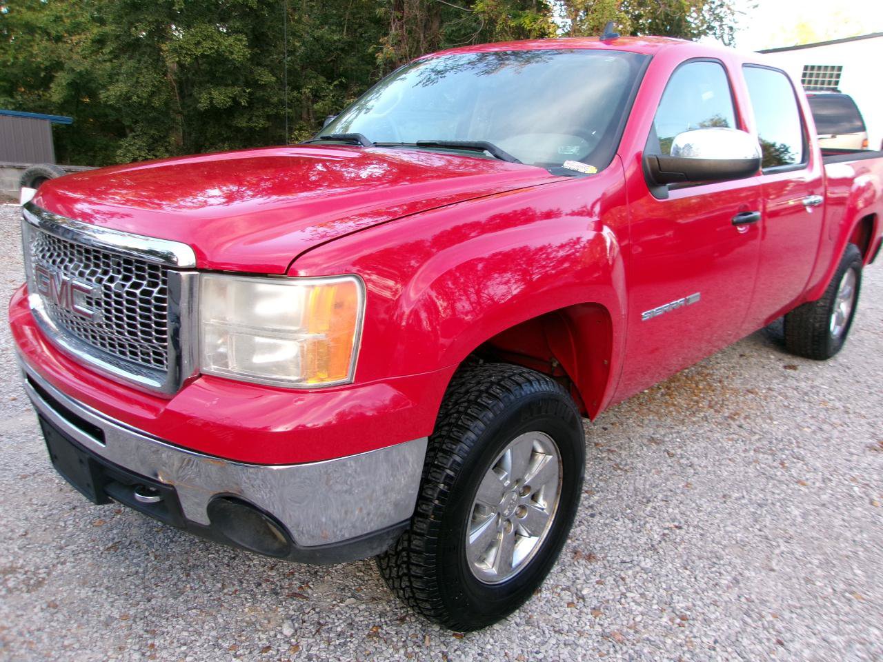 Used 2011 GMC Sierra 1500 SLE w/ Power Tech Package AWD/4WD image 4