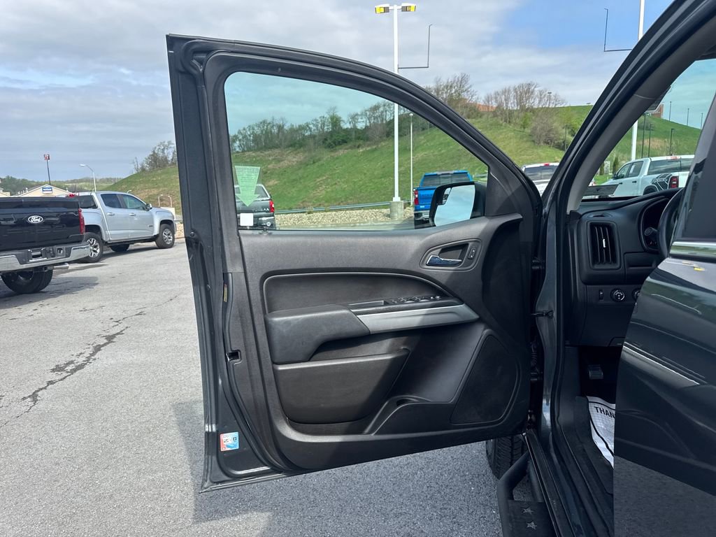 Used 2017 Chevrolet Colorado LT w/ Luxury Package, Chrome AWD/4WD image 41