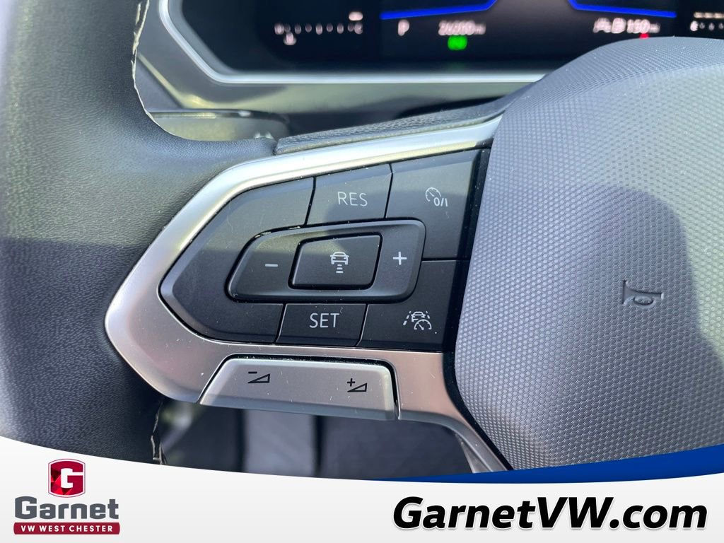 Used 2022 Volkswagen Tiguan SE image 39