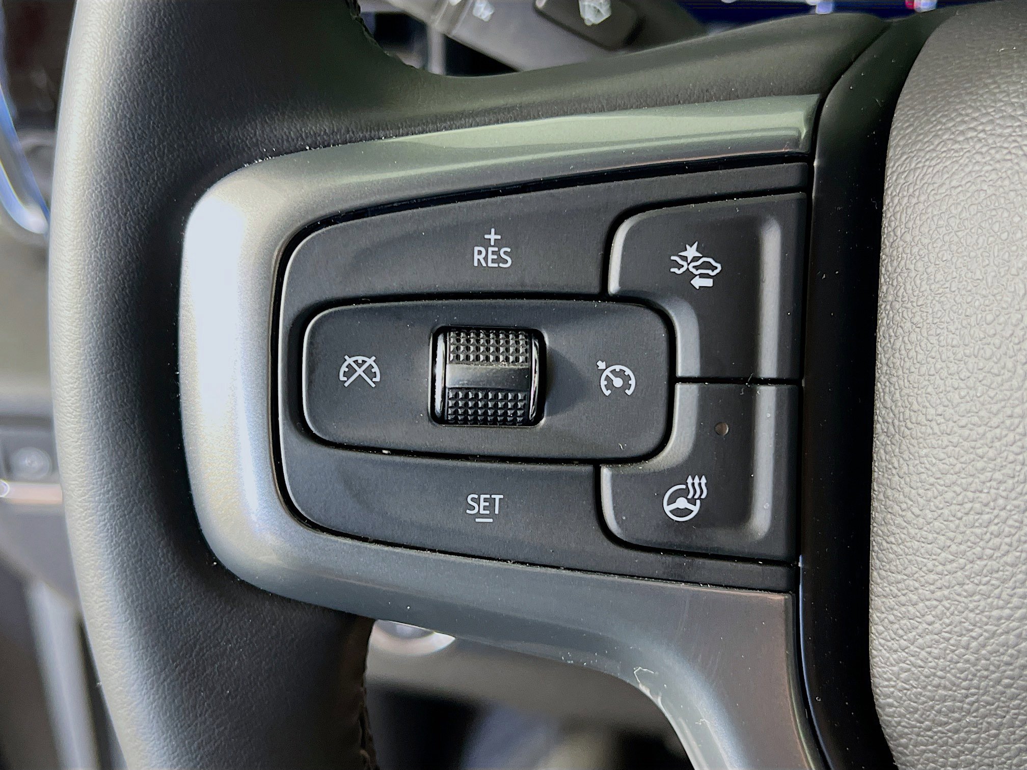 Used 2025 Chevrolet Silverado 2500 LT w/ Safety Package image 14