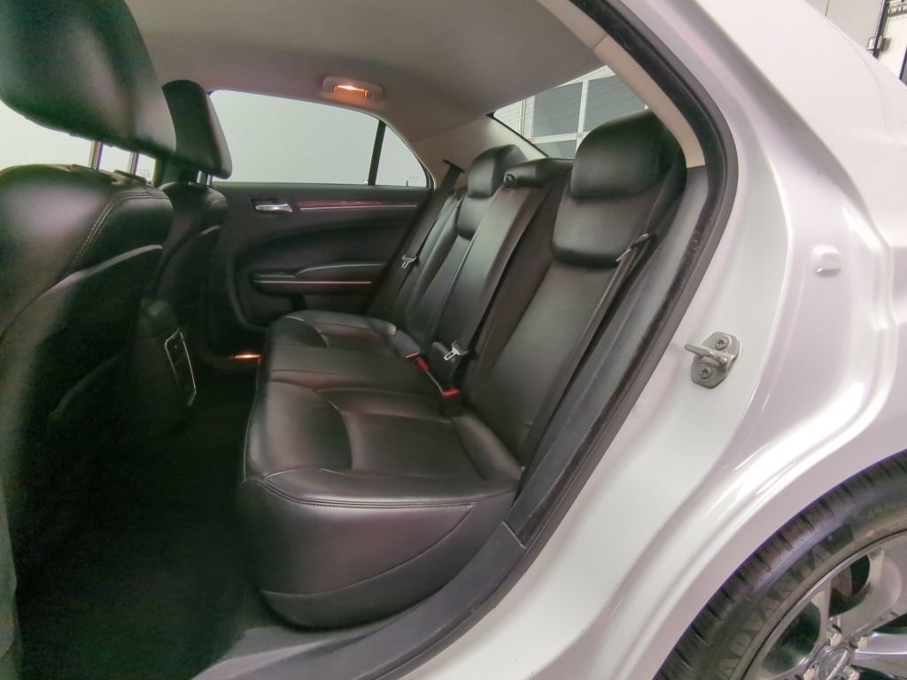 Used 2022 Chrysler 300 Touring L RWD image 28