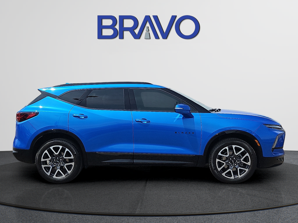 Used 2025 Chevrolet Blazer RS FWD image 5