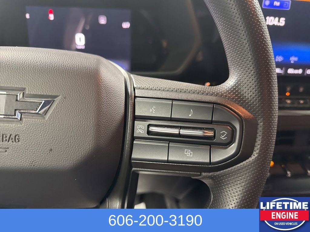 Used 2023 Chevrolet Colorado Trail Boss image 17