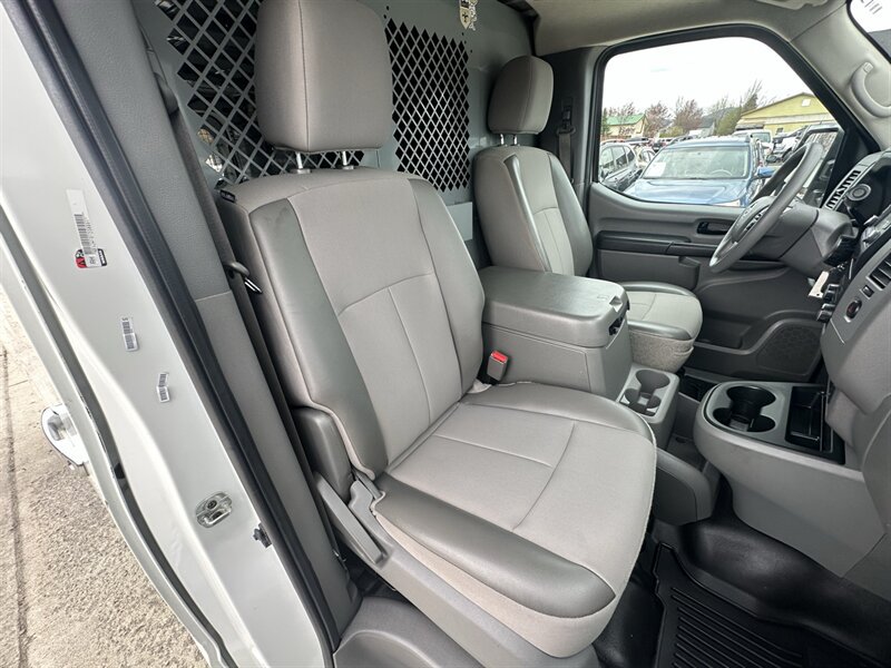 Used 2019 Nissan NV 3500 SL w/ Navigation Package RWD image 10