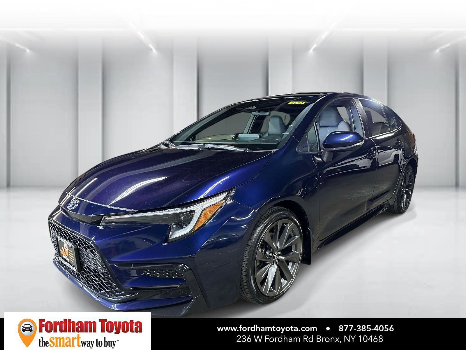 Used 2023 Toyota Corolla SE AWD/4WD image 2
