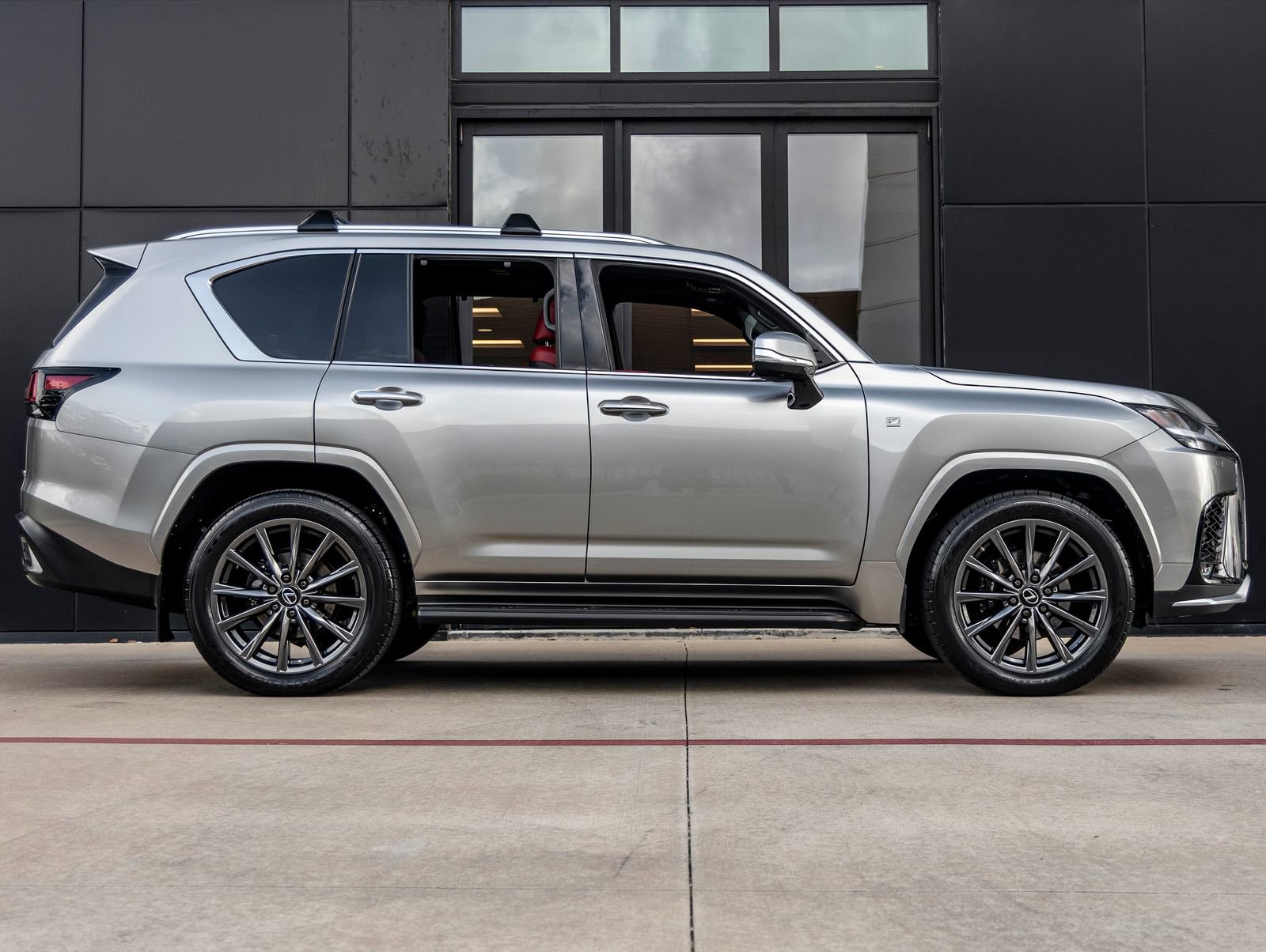 Used 2023 Lexus LX 600 F Sport w/ Accessory Package (Z1) image 10