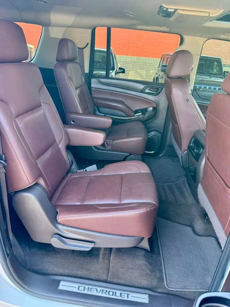 Used 2018 Chevrolet Suburban Premier image 11