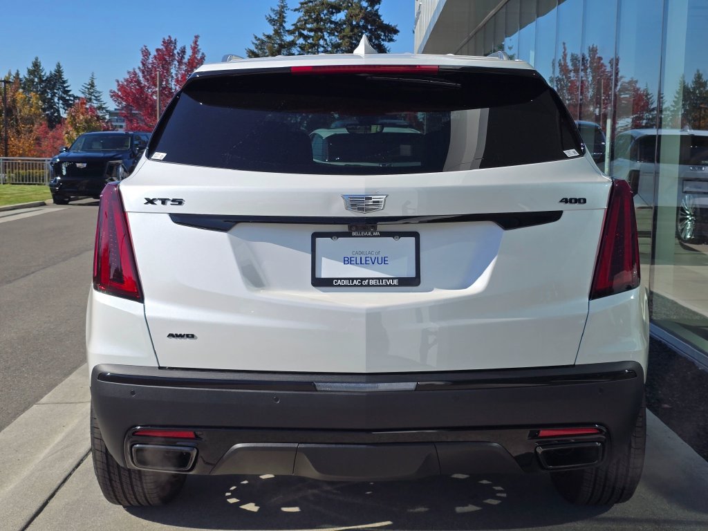 New 2026 Cadillac XT5 Premium Luxury w/ LPO, ONYX Package AWD/4WD image 4