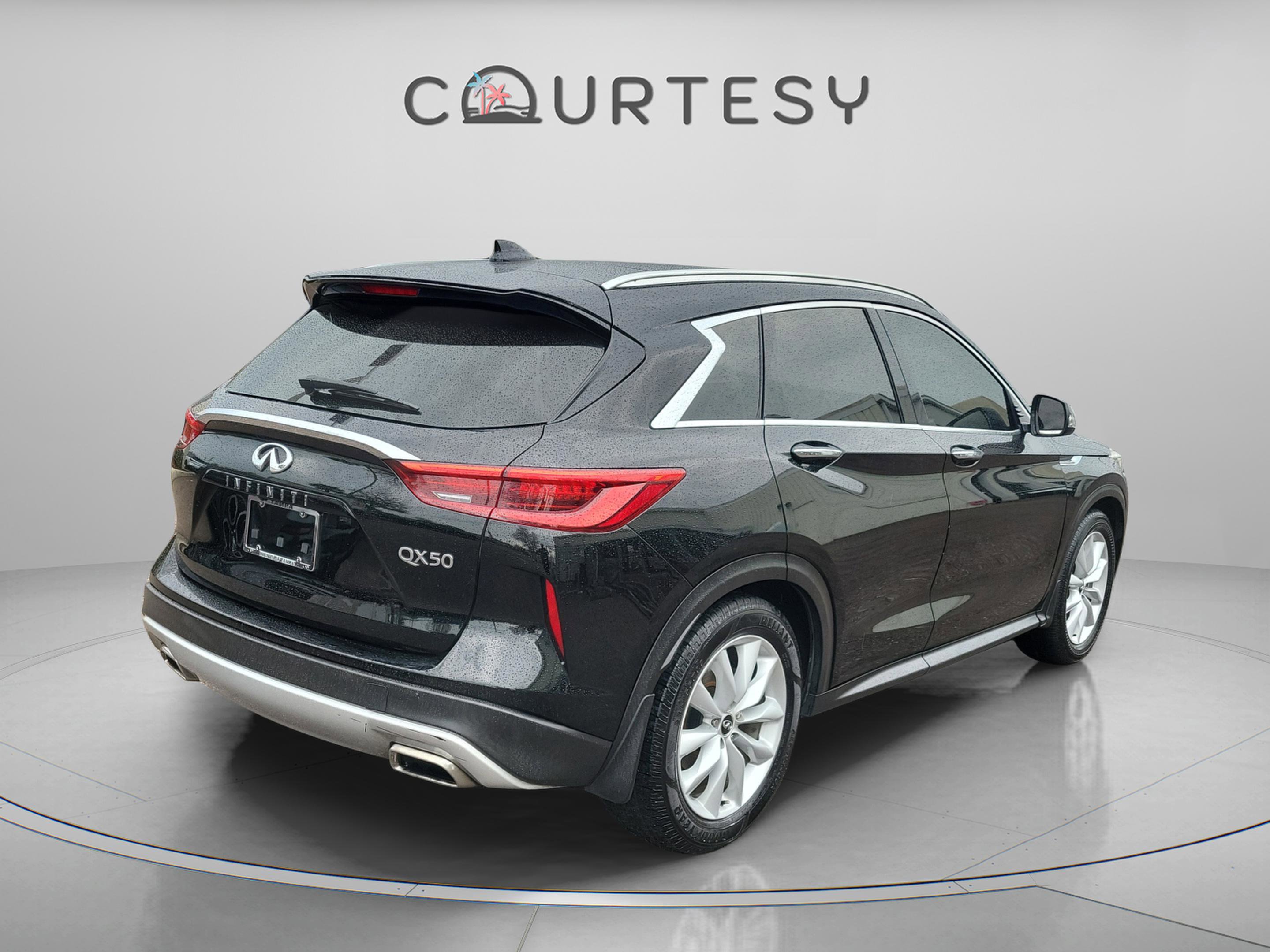 Used 2019 INFINITI QX50 Luxe w/ Cargo Package image 4