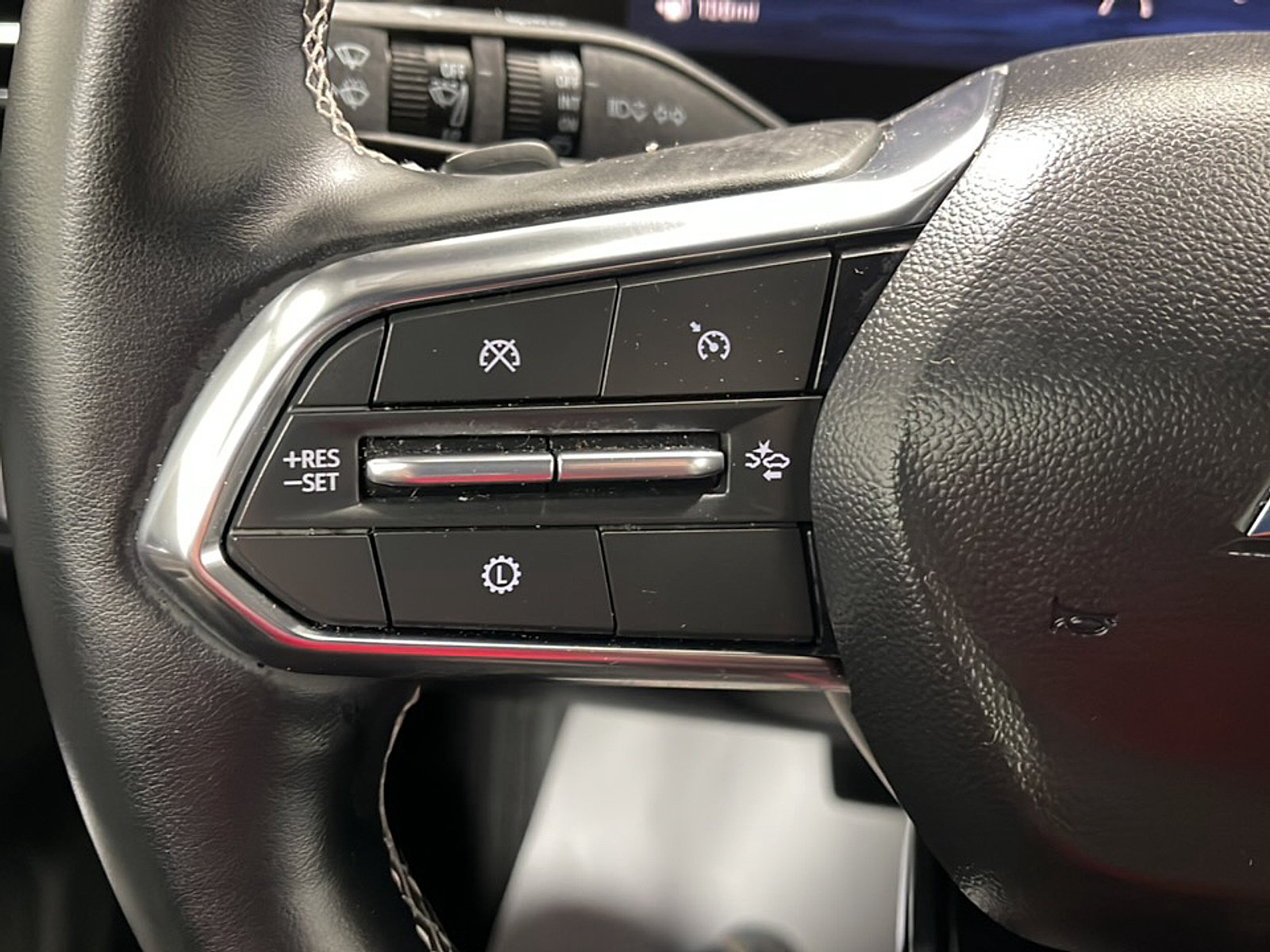 Used 2026 Chevrolet Traverse LT w/ Driver Confidence Package FWD image 6