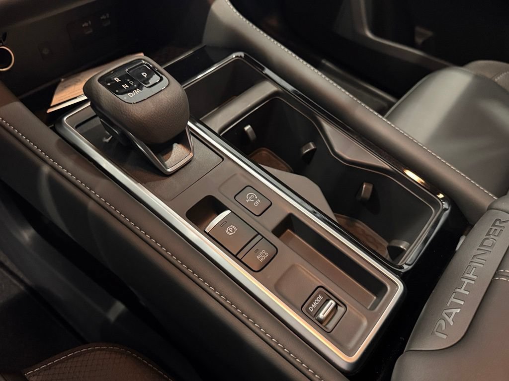 New 2026 Nissan Pathfinder SL FWD image 17