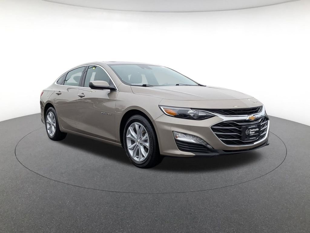 Used 2024 Chevrolet Malibu LT image 3