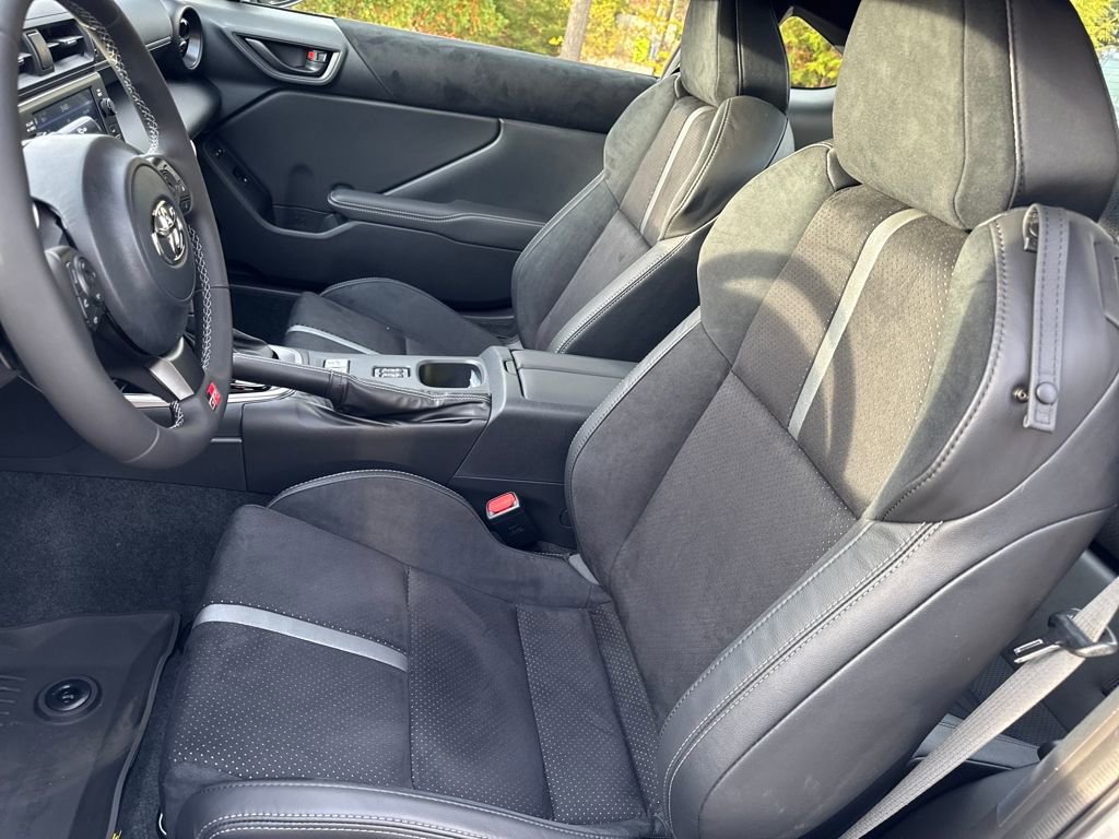 New 2025 Toyota GR86 Premium image 21
