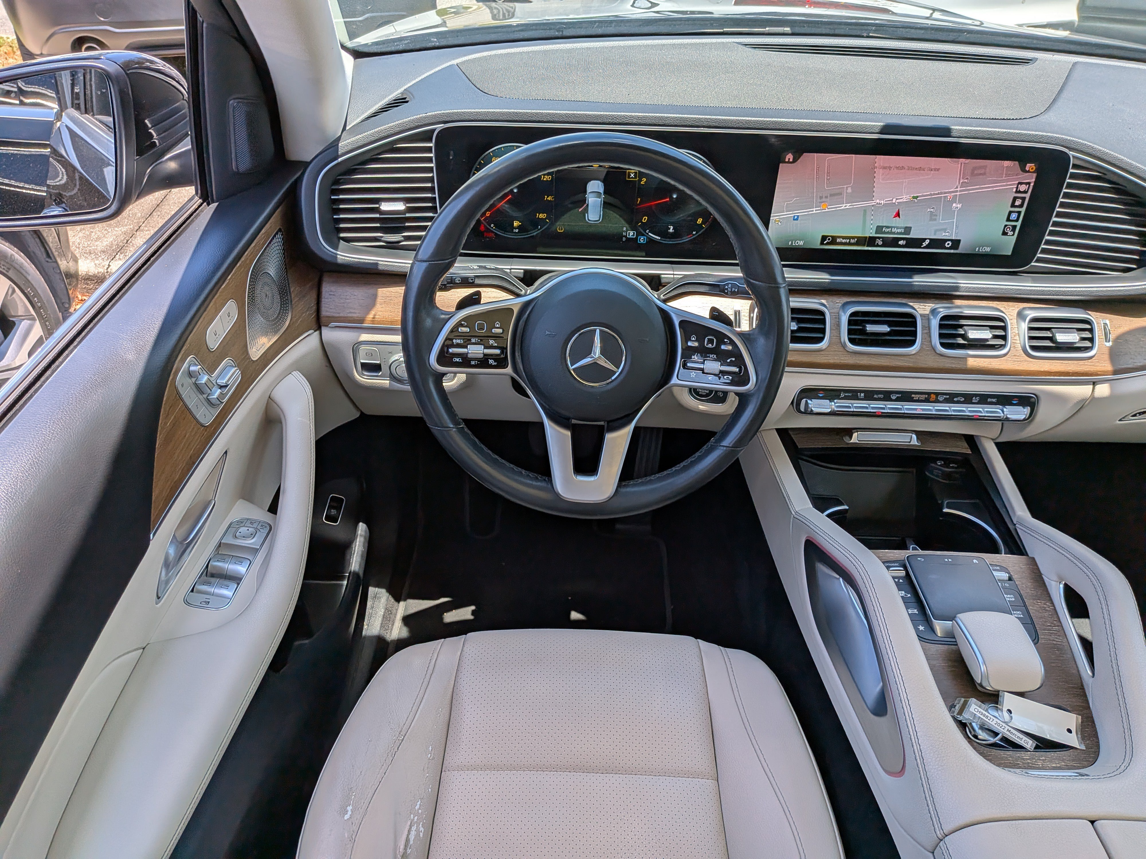 Used 2022 Mercedes-Benz GLE 350 w/ Premium Package image 16