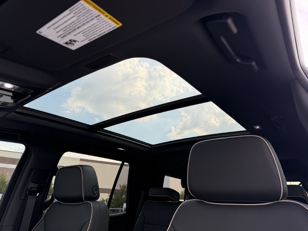 New 2026 Chevrolet Tahoe Premier w/ Sun And Tow Package AWD/4WD image 23