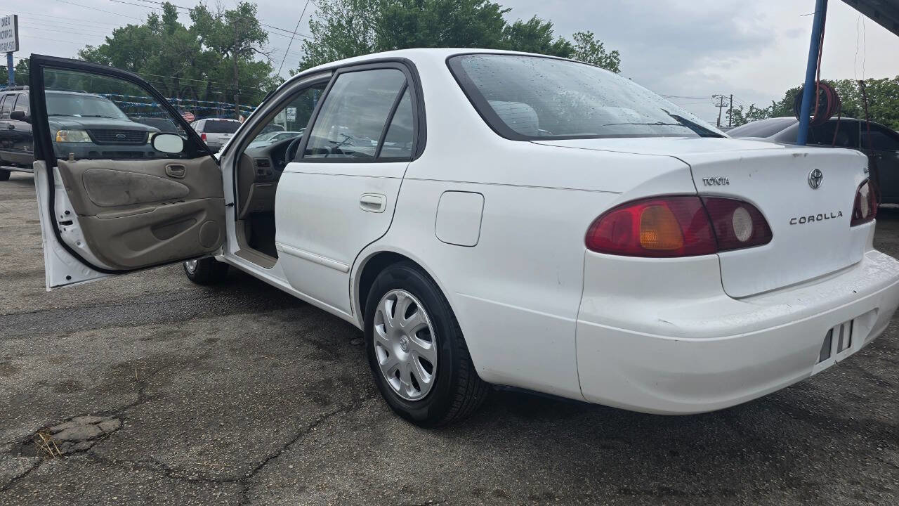 Used 2001 Toyota Corolla LE FWD image 10
