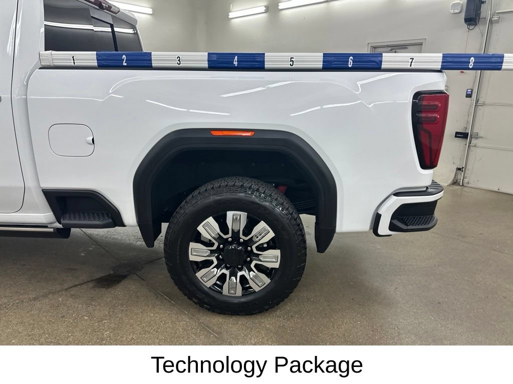 Used 2025 GMC Sierra 2500 Denali w/ Denali Reserve Package AWD/4WD image 16