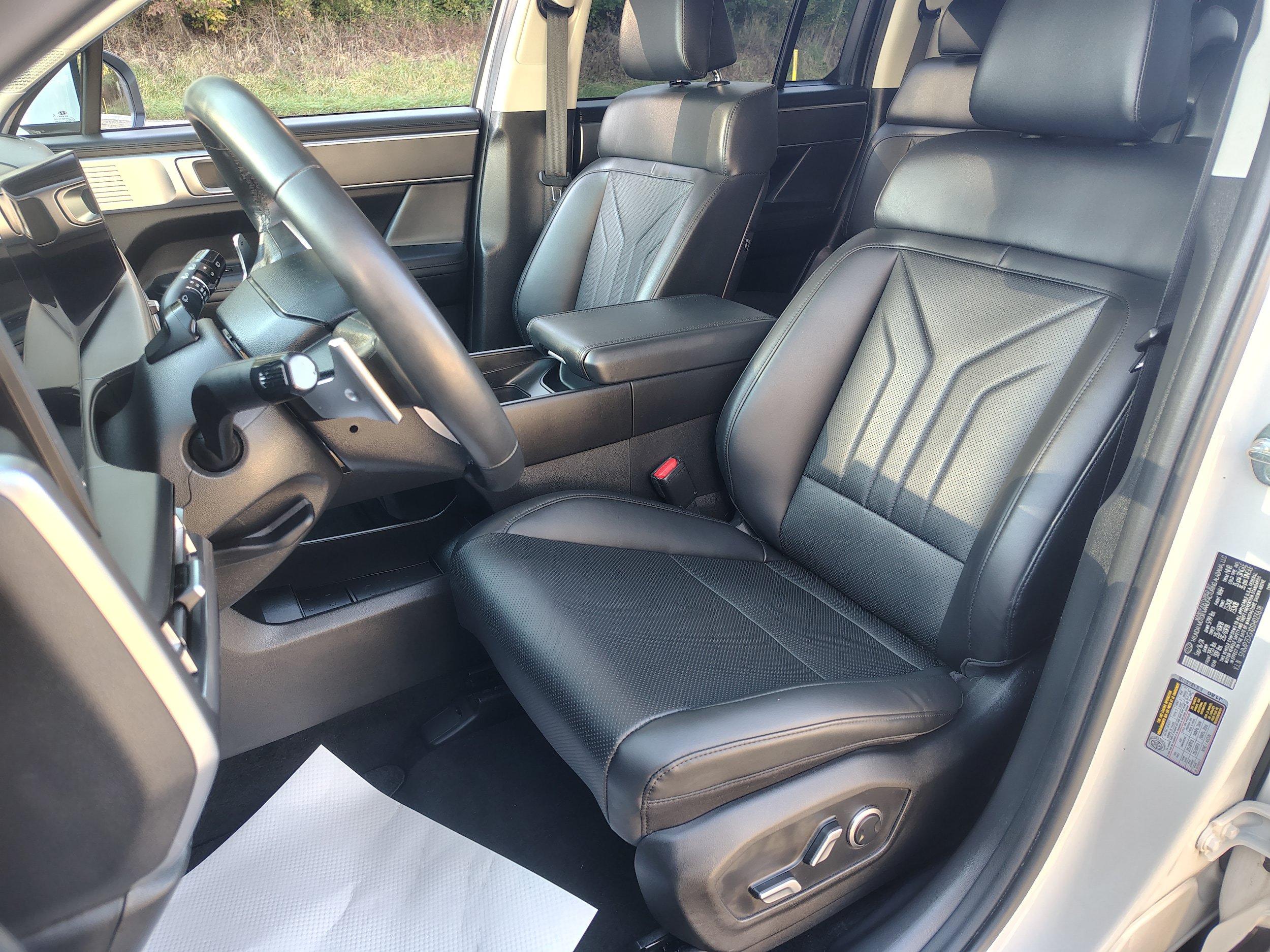 Used 2025 Hyundai Santa Fe SEL AWD/4WD image 19