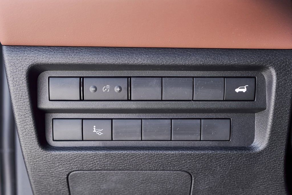 Used 2025 Mitsubishi Outlander SEL FWD image 32