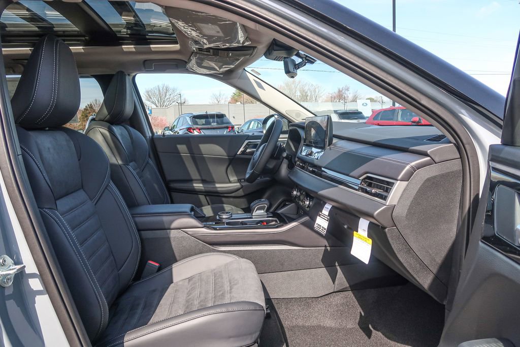 New 2026 Mitsubishi Outlander AWD image 18