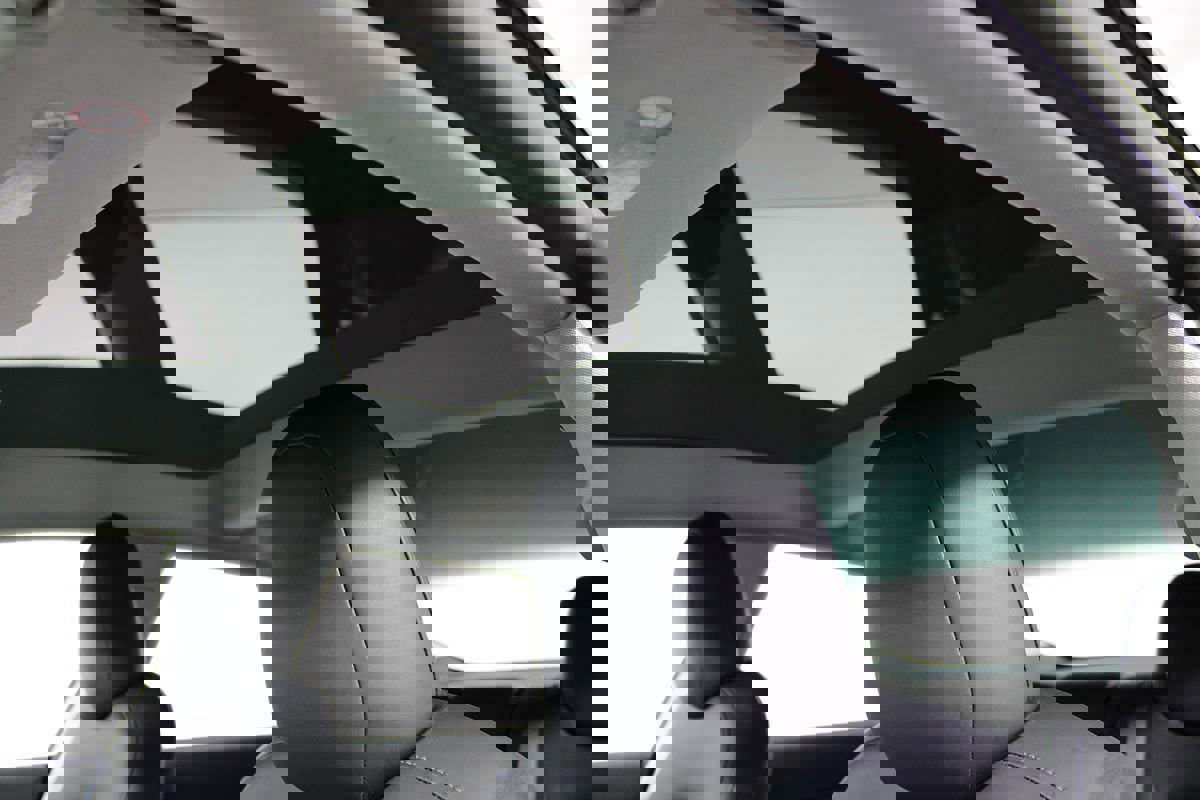 Used 2023 Tesla Model 3 Standard Range image 19