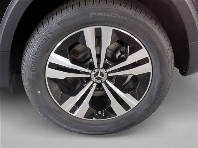 Used 2025 Mercedes-Benz GLB 250 image 9