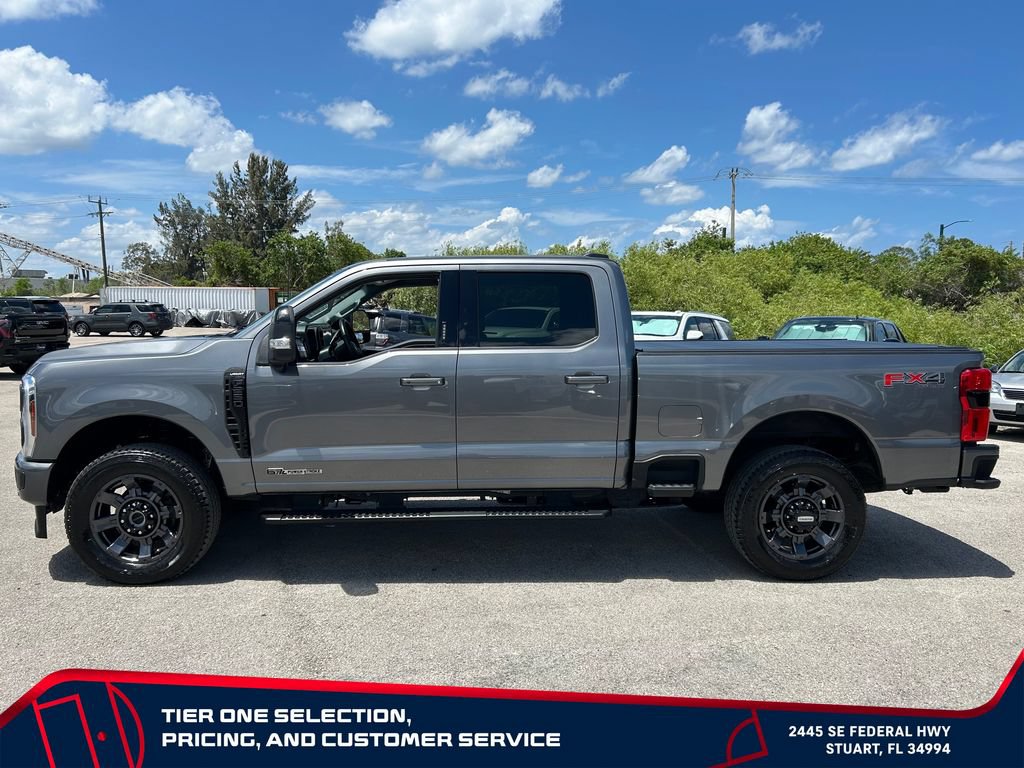 Used 2024 Ford F250 4x4 Crew Cab Super Duty image 8