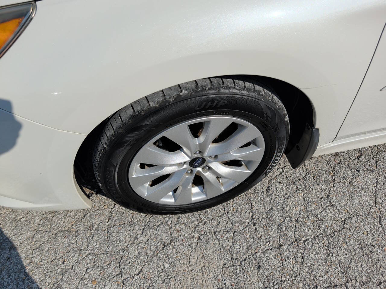 Used 2015 Subaru Legacy 2.5i Premium image 9