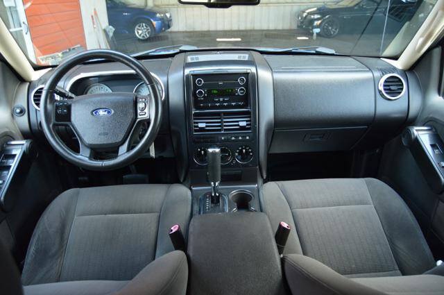 Used 2010 Ford Explorer Sport Trac XLT AWD/4WD image 16