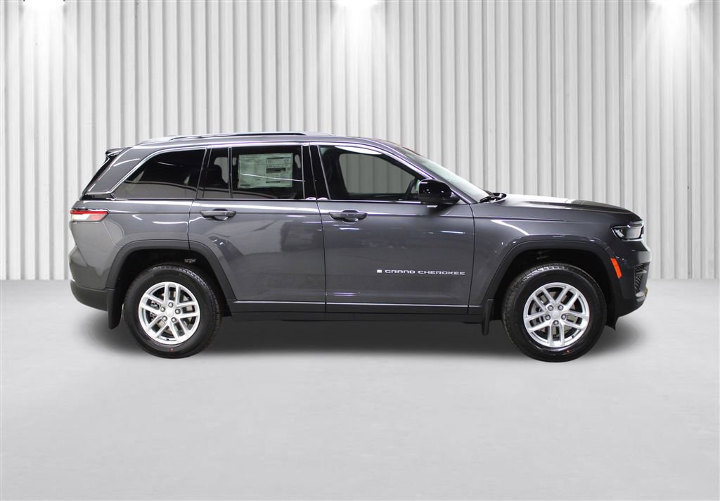 New 2025 Jeep Grand Cherokee Laredo X w/ Luxury Tech Group I image 2