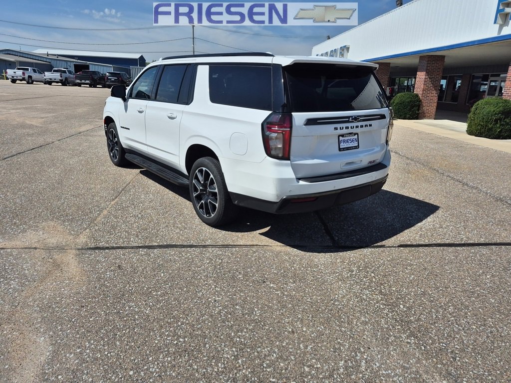 Used 2022 Chevrolet Suburban RST w/ Luxury Package image 3