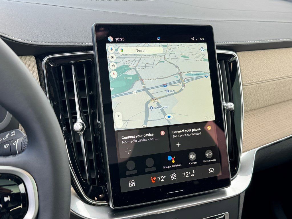 New 2026 Volvo XC90 B6 Plus w/ Protection Package Premier image 28