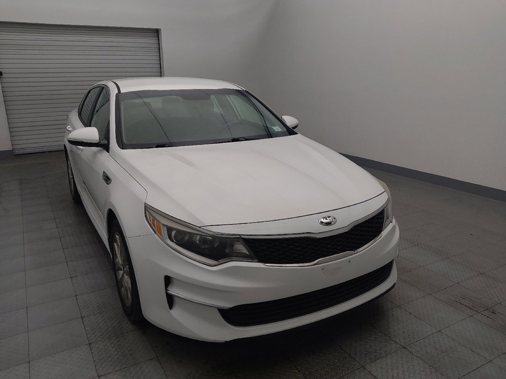 Used 2018 Kia Optima LX w/ 17" Alloy Wheels Package image 14