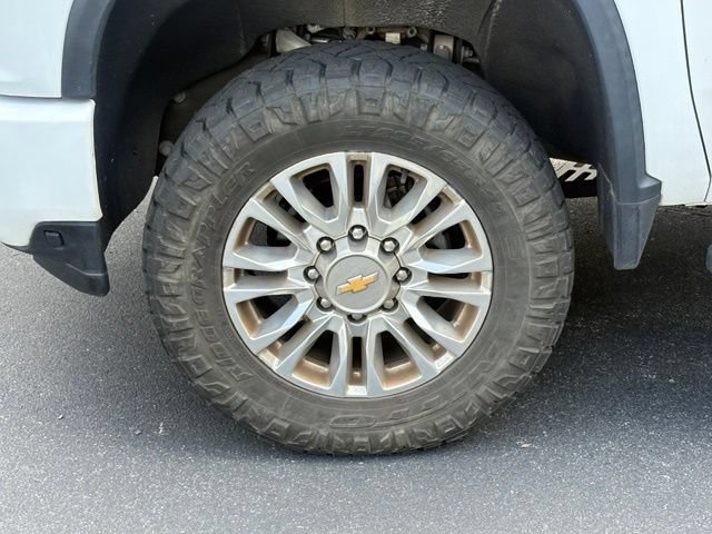 Used 2023 Chevrolet Silverado 2500 High Country w/ Z71 Off-Road Package AWD/4WD image 32