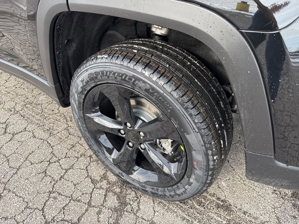 New 2025 Jeep Grand Cherokee Limited image 22