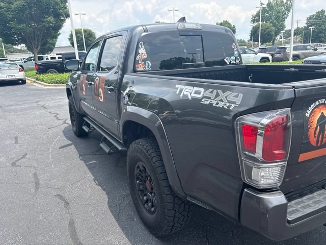 Used 2020 Toyota Tacoma TRD Sport AWD/4WD image 9